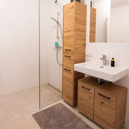 Eggenberg - - Self Check-in Apartment *